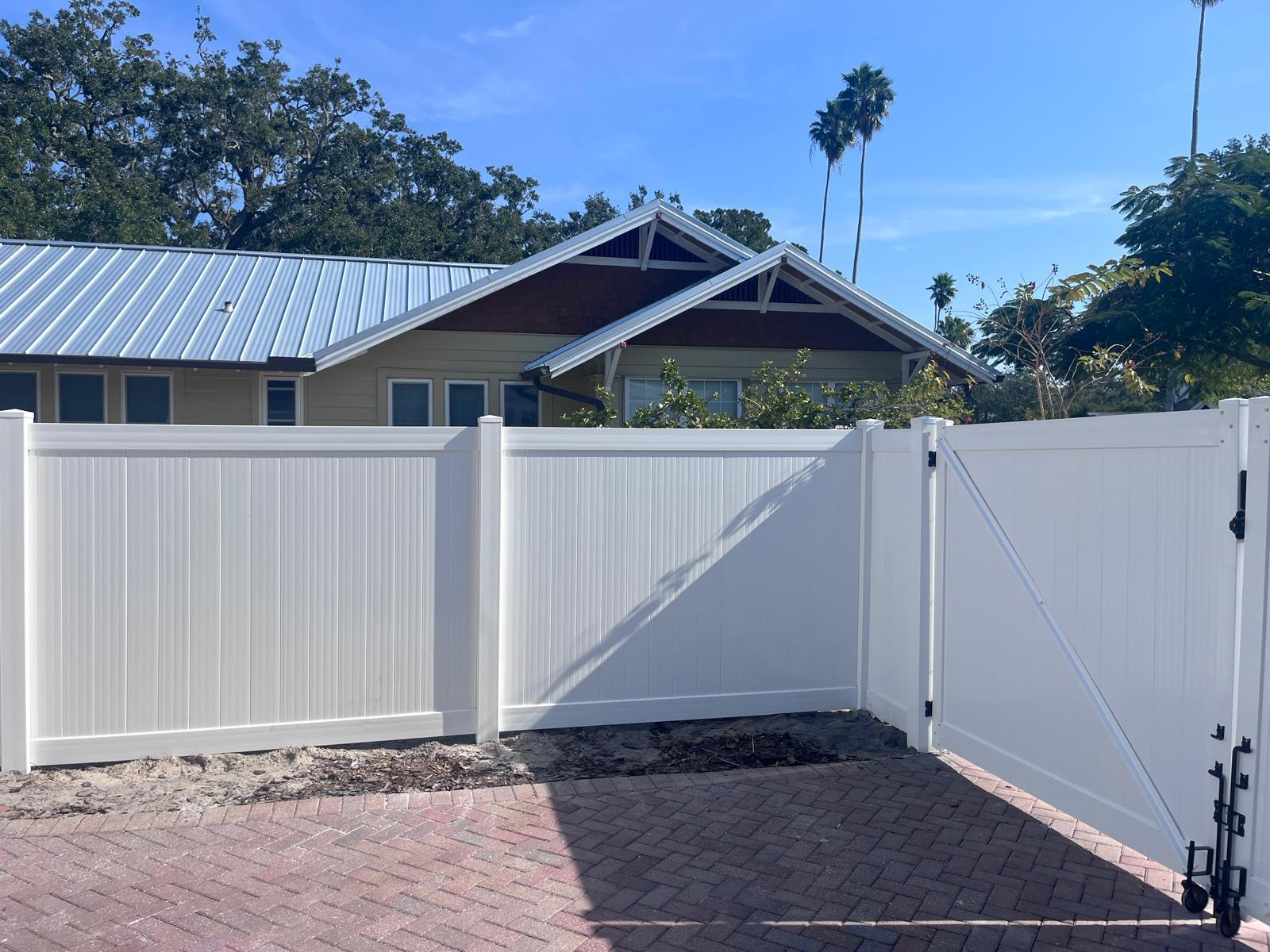White Vinyl Privacy Fence — Clearwater, FL