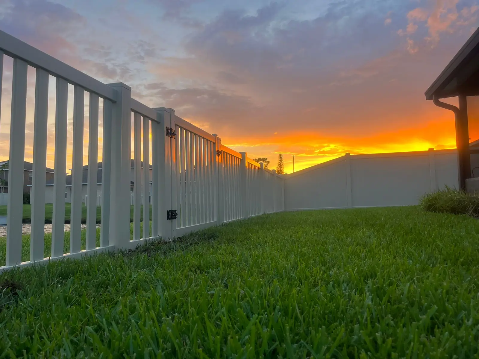 White vinyl fence installed by Affordable Home Fencing at a Tampa Bay home